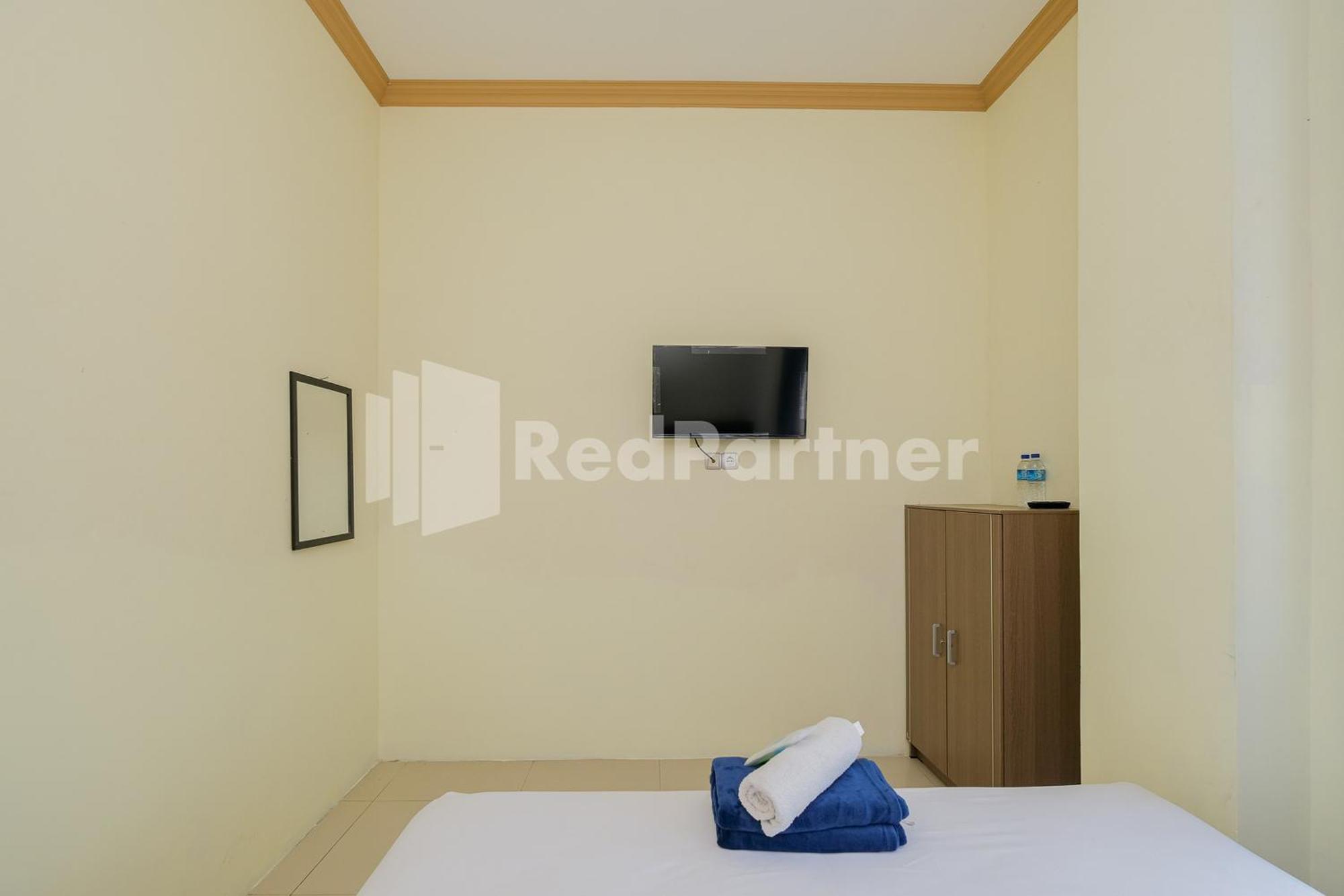 Grand Kencana Guesthouse Syariah Near Wisata Bahari Lamongan Paciran Exterior foto