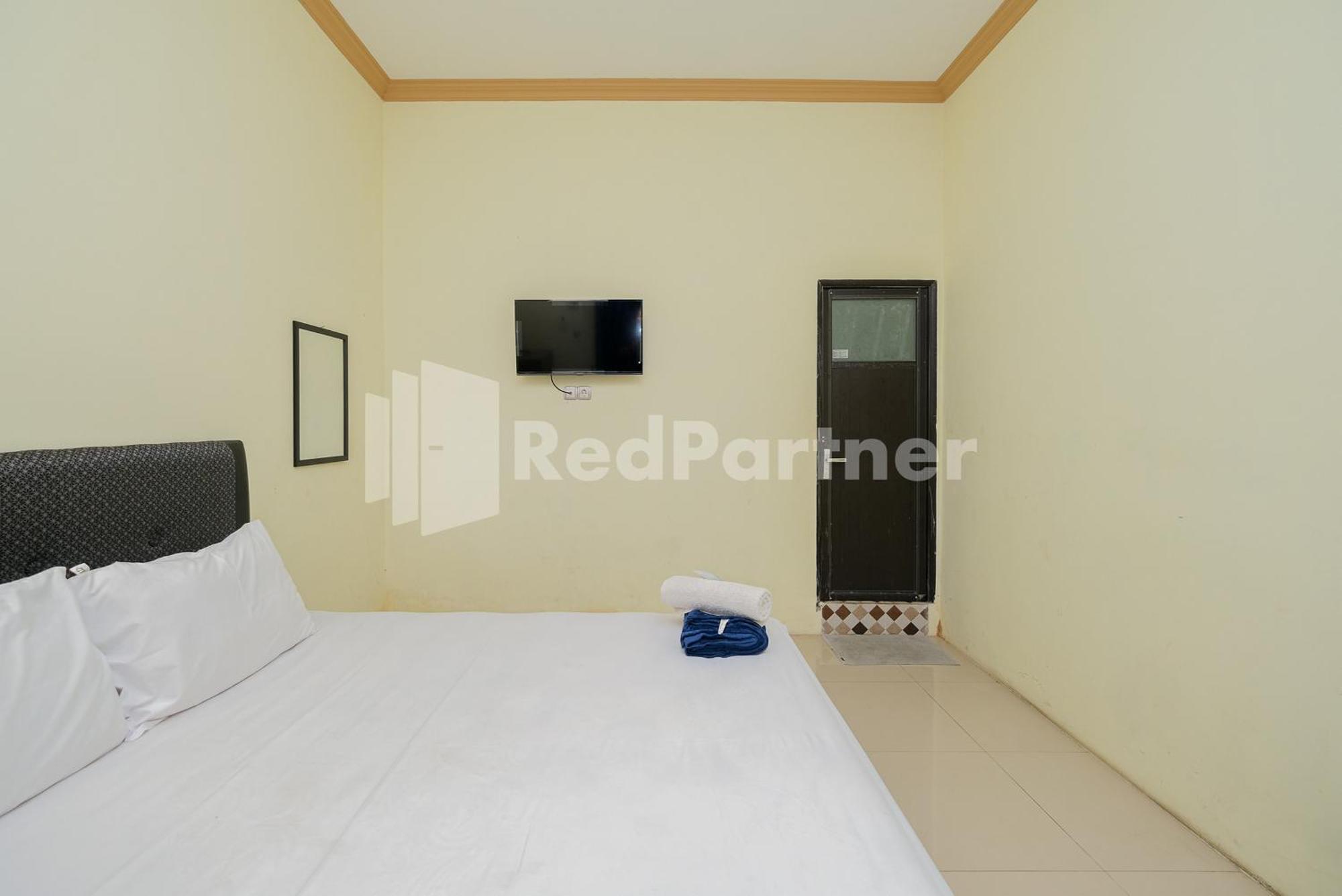 Grand Kencana Guesthouse Syariah Near Wisata Bahari Lamongan Paciran Exterior foto