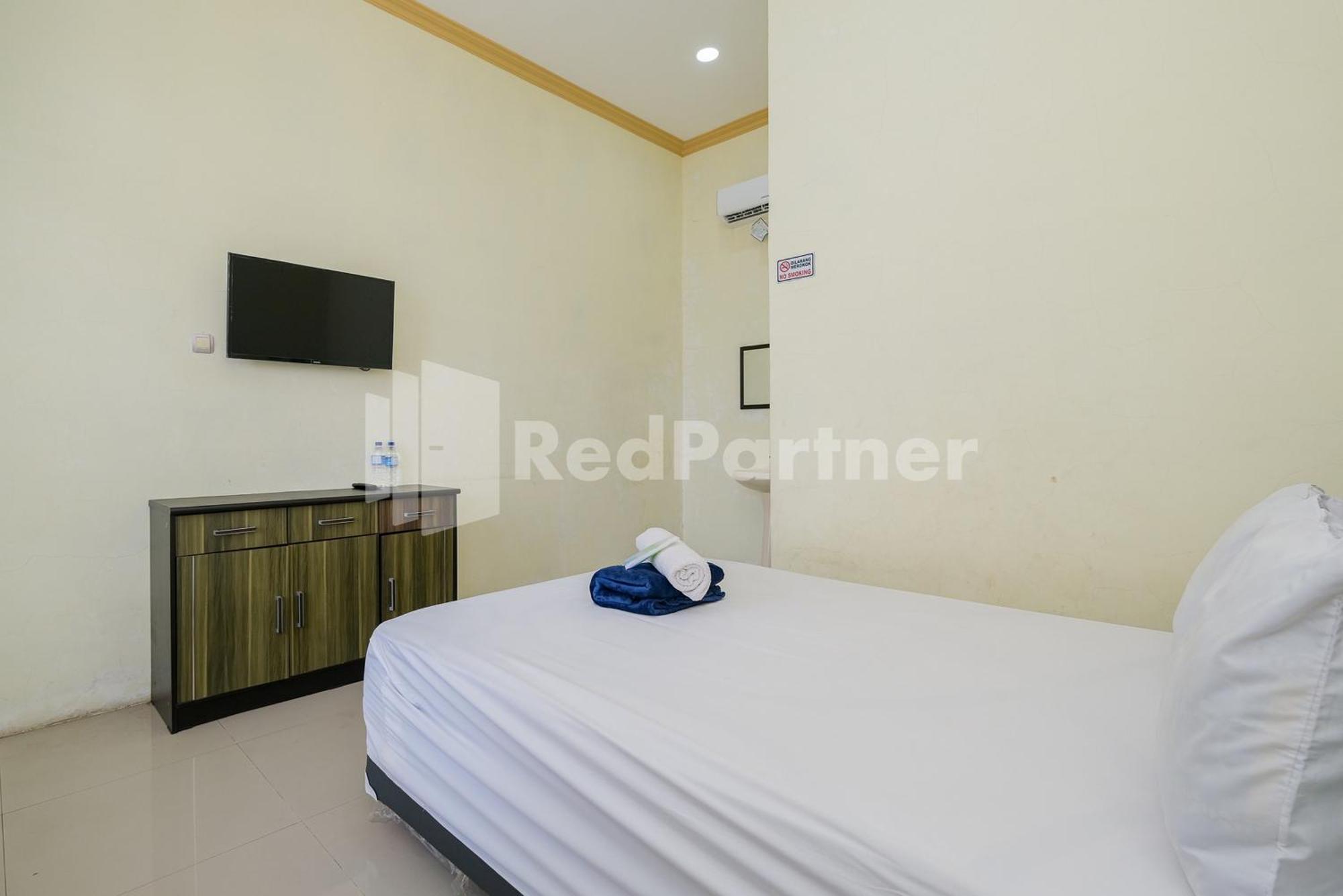 Grand Kencana Guesthouse Syariah Near Wisata Bahari Lamongan Paciran Exterior foto