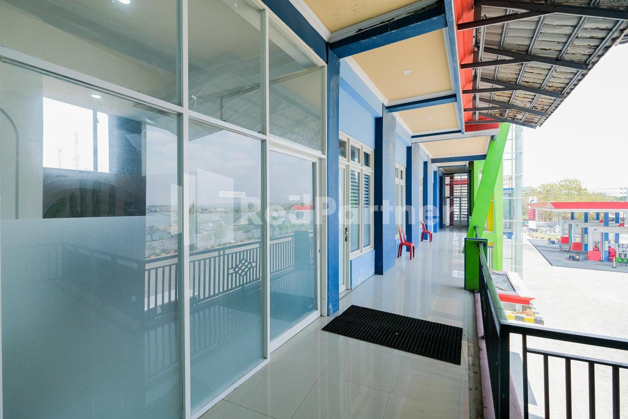 Grand Kencana Guesthouse Syariah Near Wisata Bahari Lamongan Paciran Exterior foto