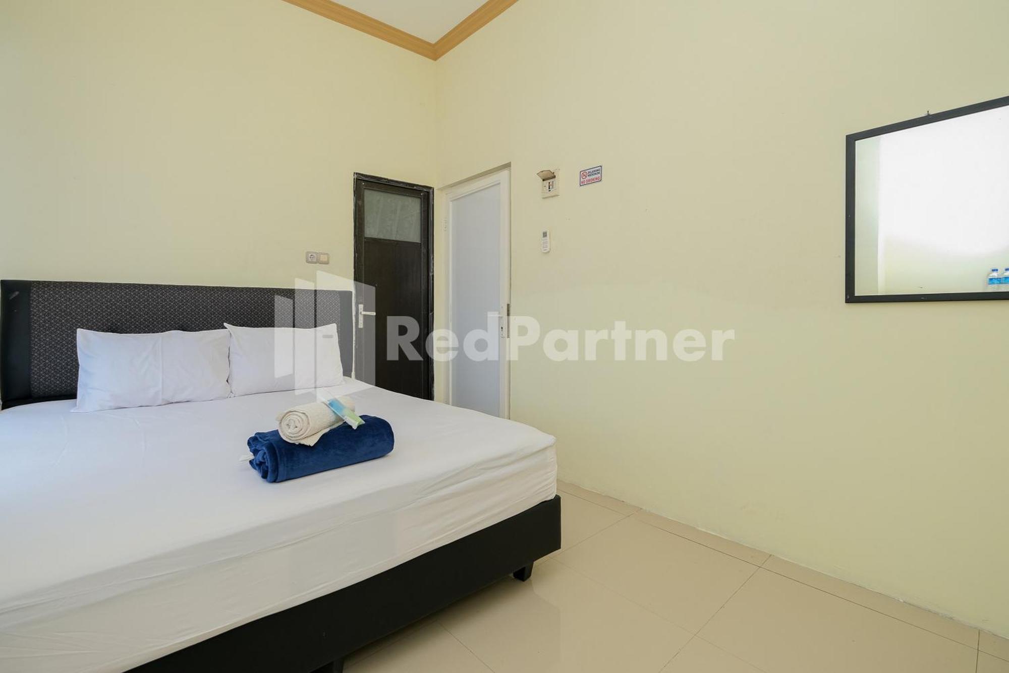 Grand Kencana Guesthouse Syariah Near Wisata Bahari Lamongan Paciran Exterior foto